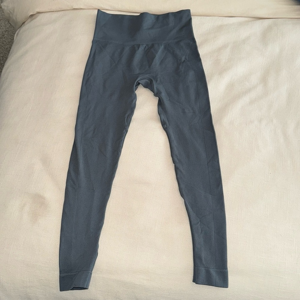 Set Active sculpt flex seamless leggings size small